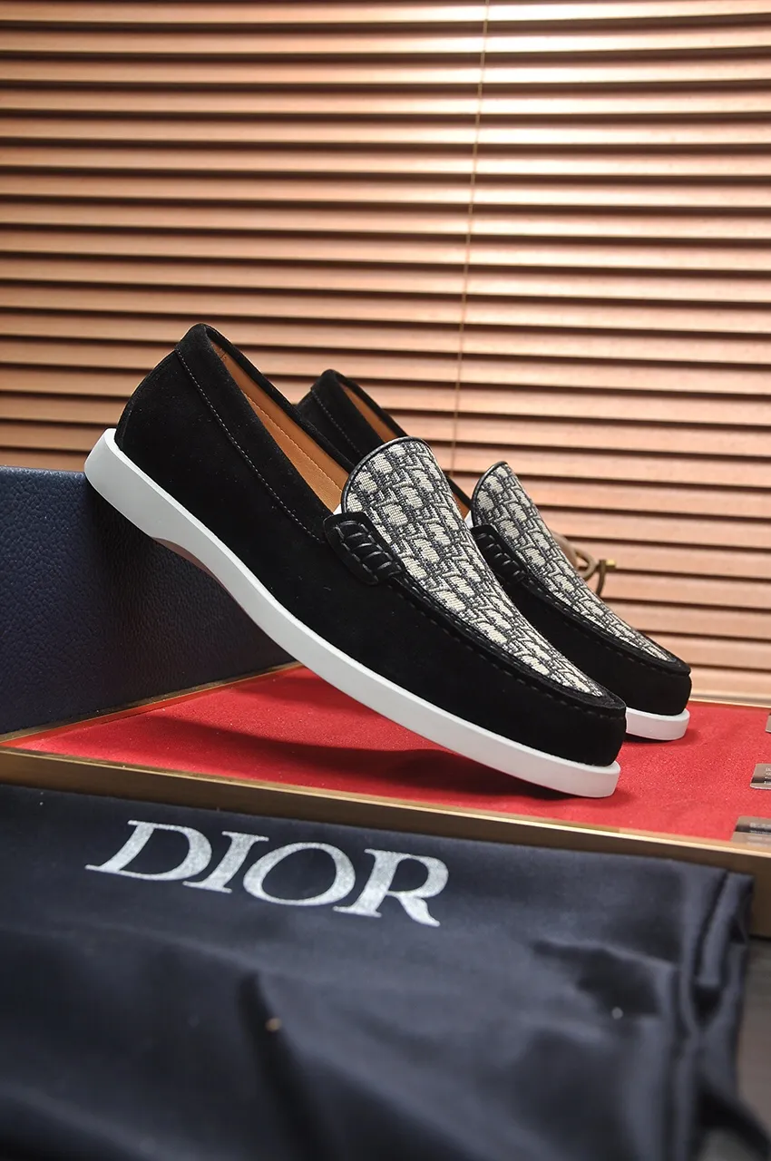 Men's shoes 💰520💶 [Dior] high-end goods Niuli original order quality Dior —🆘. Dior original order purchasing, high-end leather shoes, fabric: imported cowhide from Italy ➕ water-dyed cowhide/cowhide lining ➕ special original outsole, fine workmanship, real-life shooting 🎬 size: 38-45 (customized at 45)